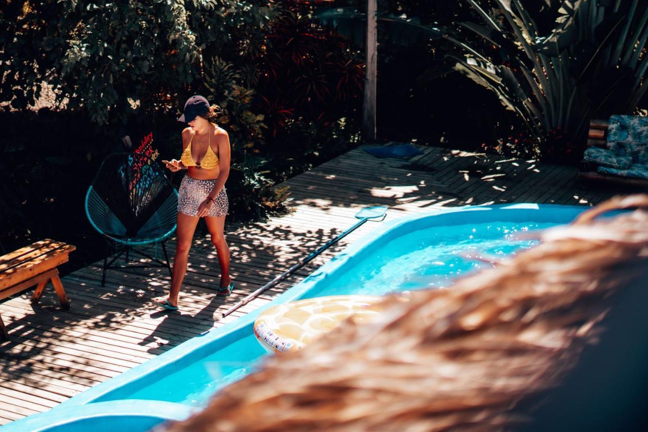 El Zoo Hostel, Bar & Pool Паломино Екстериор снимка