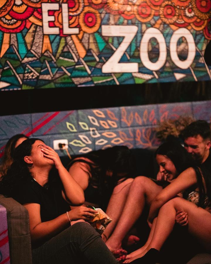 El Zoo Hostel, Bar & Pool Паломино Екстериор снимка