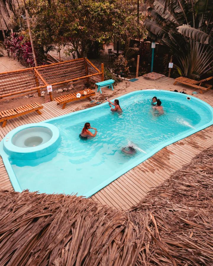 El Zoo Hostel, Bar & Pool Паломино Екстериор снимка